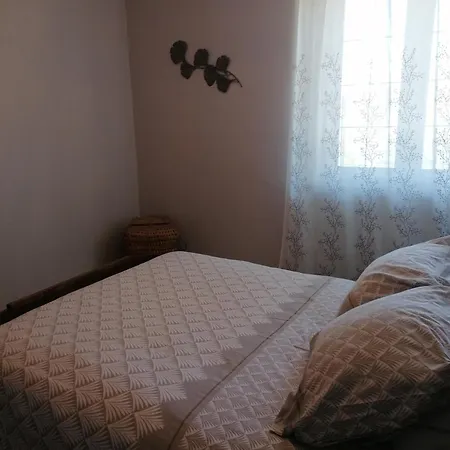 La Croisee לינה וארוחת בוקר *